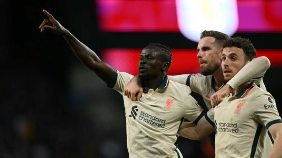 Liverpool rally to keep Premier League title hopes alive