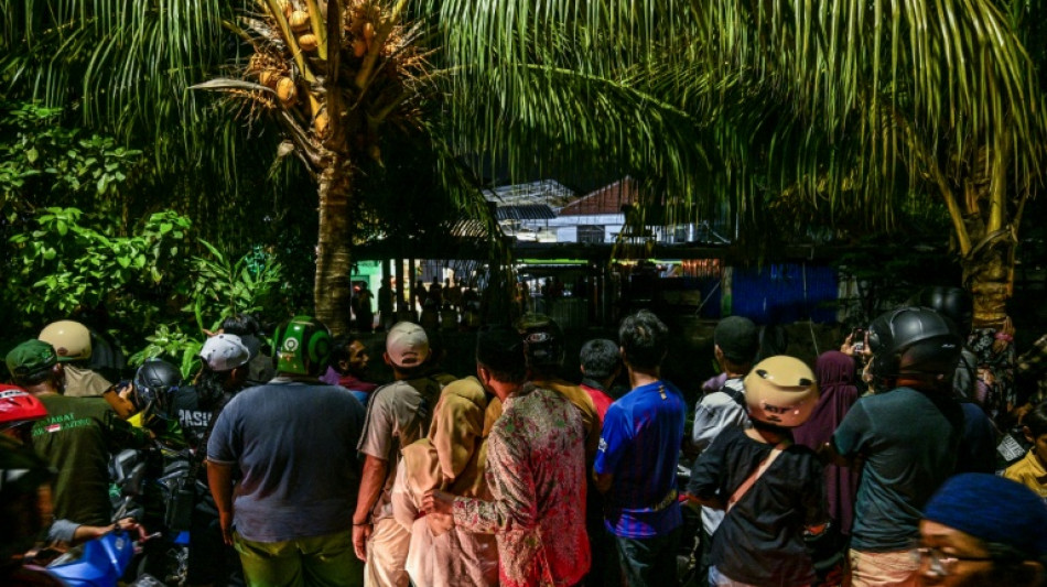 El balance de muertos por el colapso de una escuela en Indonesia aumenta a siete