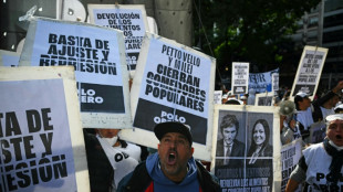Pol&iacute;cia reprime manifestantes em Buenos Aires e det&eacute;m 8 pessoas