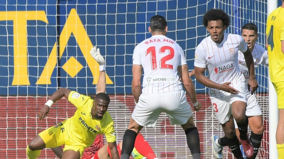 Sevilla boost top-four hopes with late equaliser at Villarreal