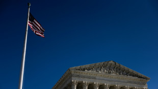 Supremo dos EUA permite que Trump revogue prote&ccedil;&atilde;o legal de mais de 500.000 imigrantes