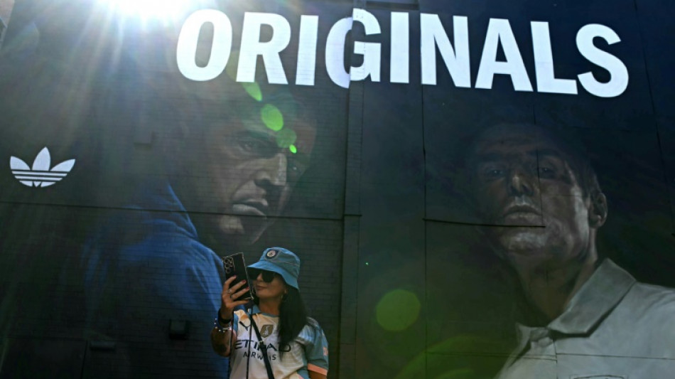 Manchester recebe filhos pr&oacute;digos do Oasis como her&oacute;is