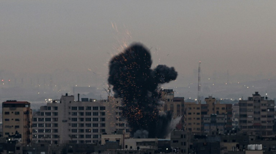 Israels Armee fliegt nach Raketenangriffen Luftangriffe im Gazastreifen