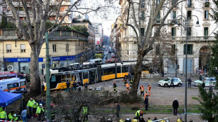 Descarrilamento de bonde deixa 2 mortos e dezenas de feridos em Mil&atilde;o