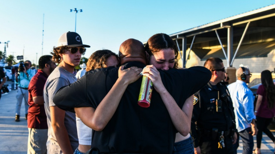 Trauer und Wut bei Mahnwache für Opfer des Schulmassakers in Texas