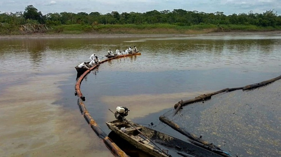 Denuncian atentado a oleoducto que provocó derrame de crudo en Amazonía de Perú