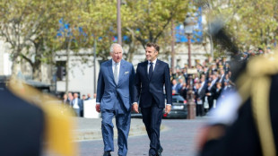Charles III. und Camilla beginnen Staatsbesuch in Frankreich mit Gedenkakt