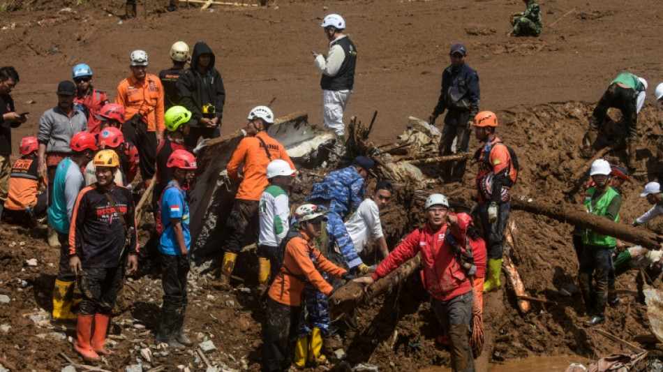Indonesia reanuda la b&uacute;squeda de decenas de desaparecidos en un alud mortal