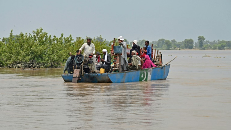 Pakistan: environ 100.000 personnes &eacute;vacu&eacute;es apr&egrave;s des inondations dans l'est
