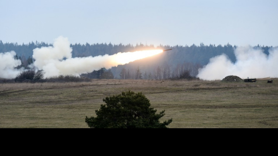 Gro&szlig;britannien sagt Ukraine Lieferung von Langstrecken-Raketensystemen zu