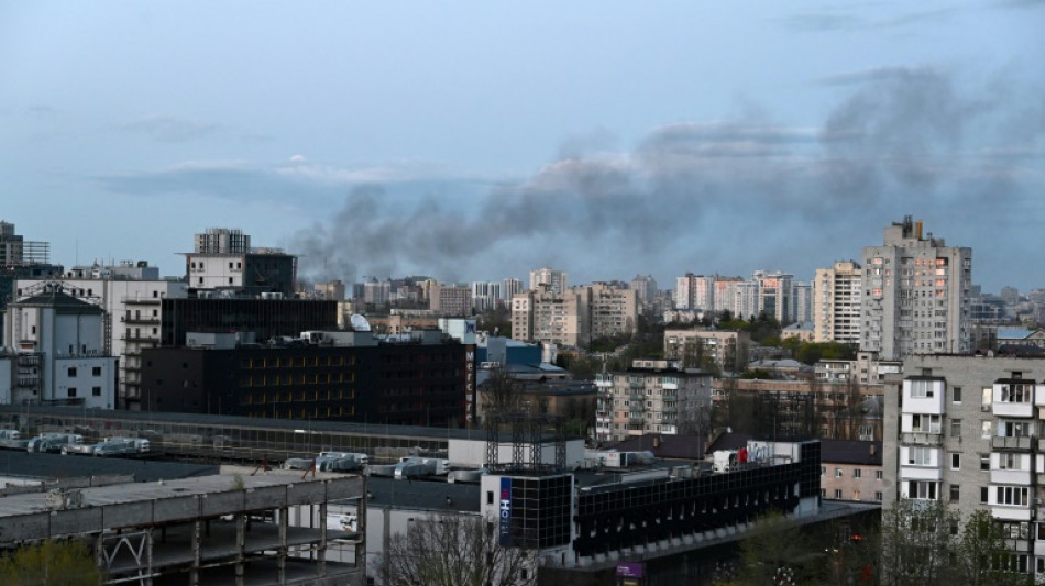 Rusia continúa ofensiva en el este y el sur de Ucrania tras bombardear Kiev