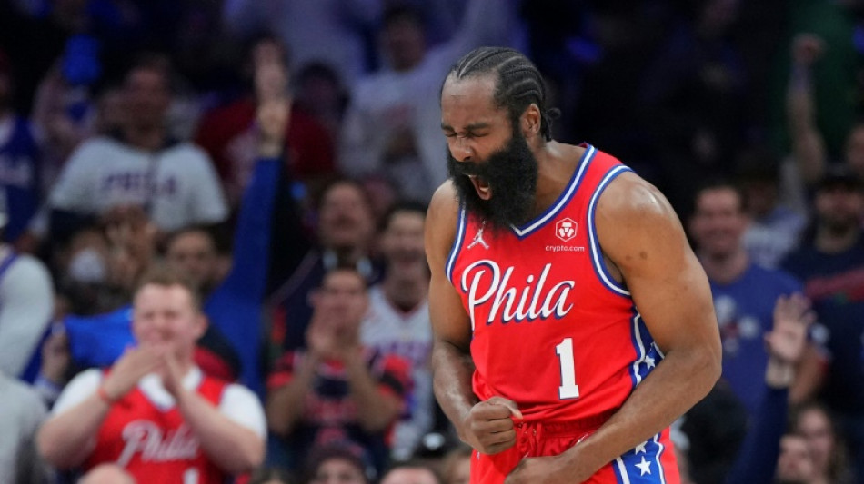 James Harden pacta con los Sixers por dos a&ntilde;os y 68,6 millones de d&oacute;lares en la NBA