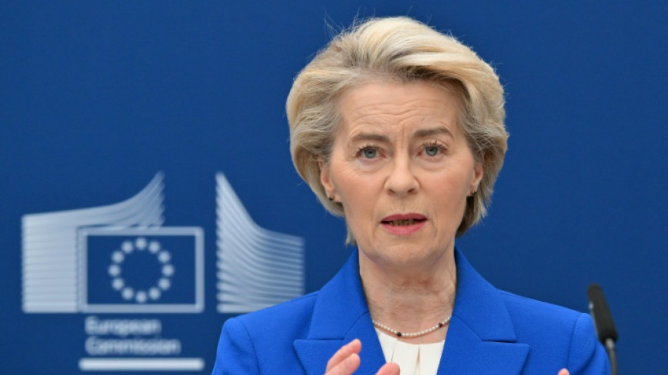 Bruxelles veut "r&eacute;armer l'Europe" et aider "imm&eacute;diatement" l'Ukraine