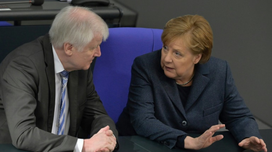 Merkel und Seehofer dürfen nicht als Zeugen in Zivilprozess aussagen
