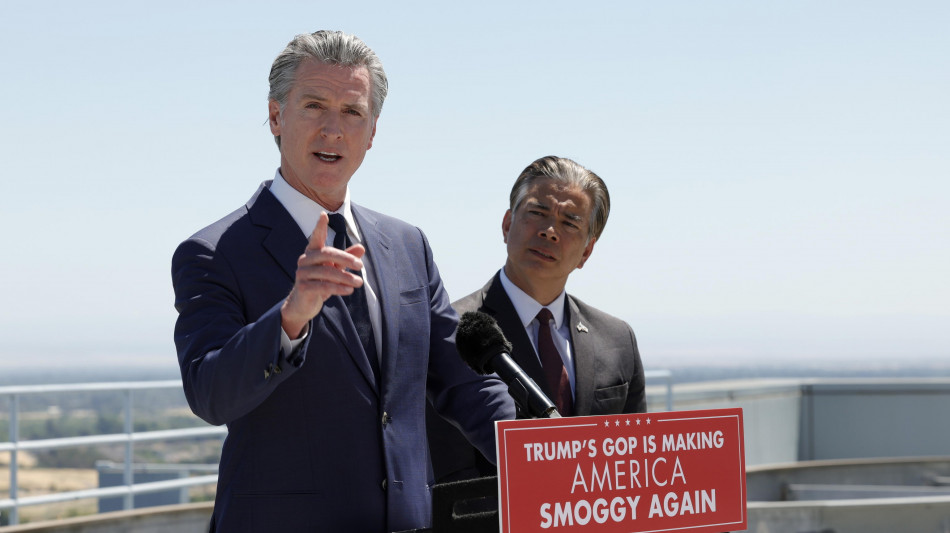 Newsom, 'minacciate di arrestarmi? Venite a prendermi'