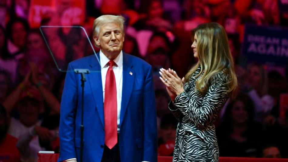 Melania Trump sai em defesa de seu marido: 'Ele n&atilde;o &eacute; Hitler'