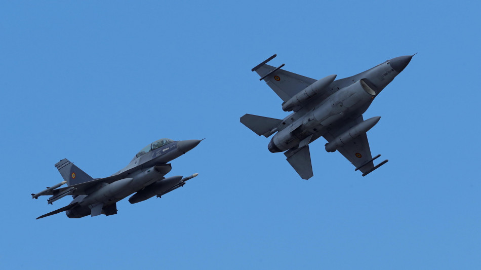 Ok Usa a parti ed equipaggiamenti di F-16 per l'Ucraina