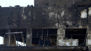 Valência homenageia os mortos em incêndio que destruiu prédio residencial