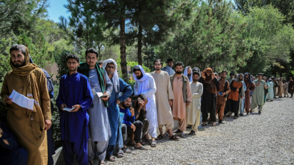 En Afghanistan, afflux de candidatures &agrave; un emploi au Qatar