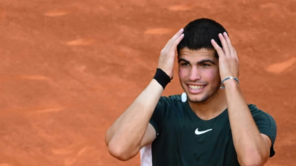 Tennis: après Nadal, Alcaraz s'offre Djokovic et une finale à Madrid
