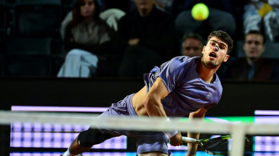 Alcaraz, Zverev march into Italian Open last 16