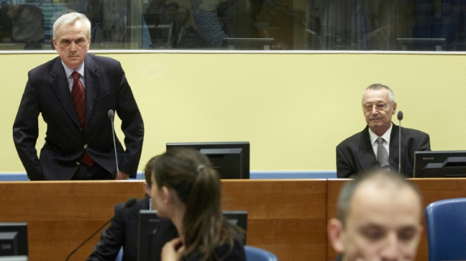 Un tribunal de la ONU prolonga las penas de prisi&oacute;n de dos exjefes de inteligencia de Milosevic