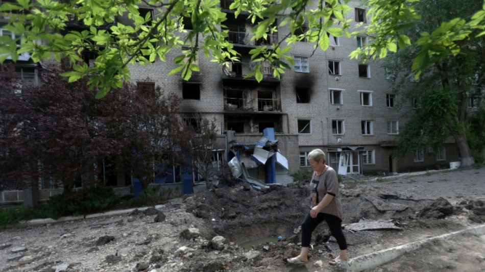 Ukraine: 17 morts dans des frappes pr&egrave;s d'Odessa, Kiev reprend un &icirc;lot strat&eacute;gique
