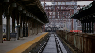 Miles de estadounidenses afectados por huelga de trenes de Nueva Jersey
