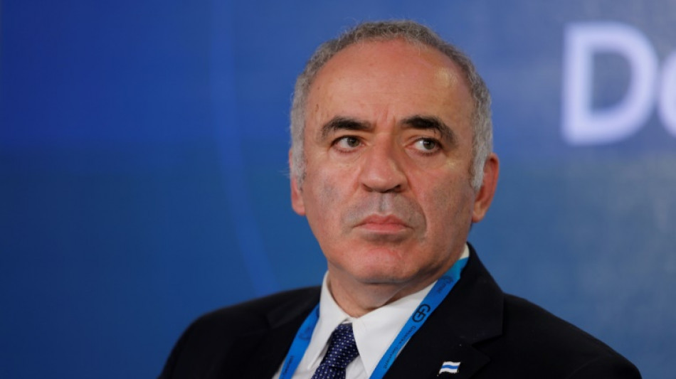 Excampe&oacute;n de ajedrez ruso dice que Ucrania debe ganar la guerra para cambio en Rusia