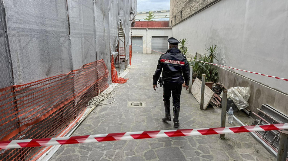 Operaio muore folgorato da una scarica elettrica