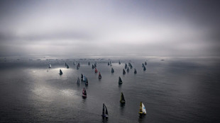 Vend&eacute;e Globe: Jean Le Cam, le doyen, nouveau leader 
