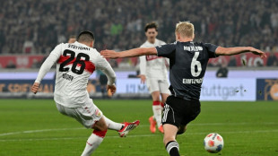 Com gol no fim, Stuttgart vence Eintracht (3-2) na abertura da 17&ordf; rodada da Bundesliga