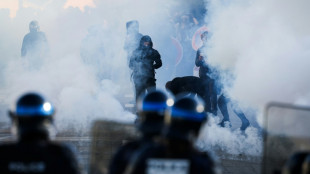 Des centaines de lyc&eacute;es toujours perturb&eacute;s, avant un "acte III" mardi