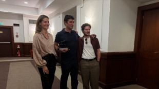 Scamarcio, 'felice per i due premi, il cinema italiano meritava di pi&ugrave;'