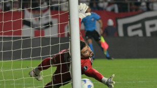 S&atilde;o Paulo vence Atl&eacute;tico Nacional nos p&ecirc;naltis e vai &agrave;s quartas da Libertadores