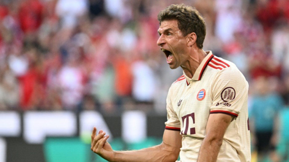 Allemagne: le Bayern encha&icirc;ne contre Fribourg avec la participation record de M&uuml;ller
