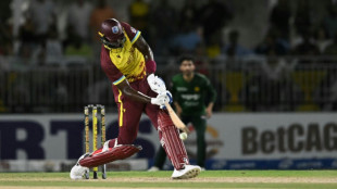 Last-ball hero Holder lifts West Indies over Pakistan in T20