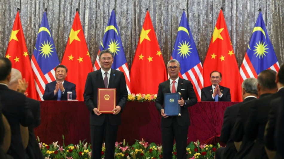 China critica a los pa&iacute;ses que negocian la pol&iacute;tica arancelaria con EEUU