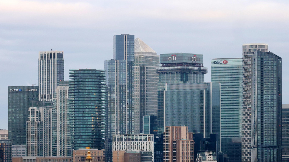 Borsa: l'Europa apre cauta, Francoforte +0,01%