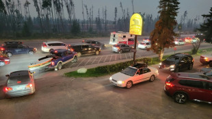 Dans le parc canadien de Jasper, une ville touristique en partie d&eacute;truite par les feux