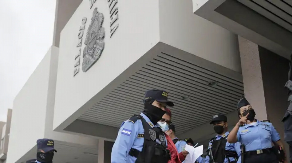 Frode elettorale in Honduras, ordinato l'arresto di due politici