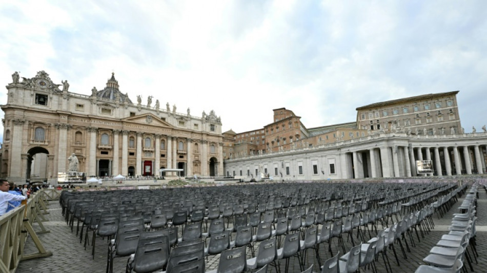 Foule de fid&egrave;les et dirigeants &eacute;trangers &agrave; la messe inaugurale de L&eacute;on XIV 