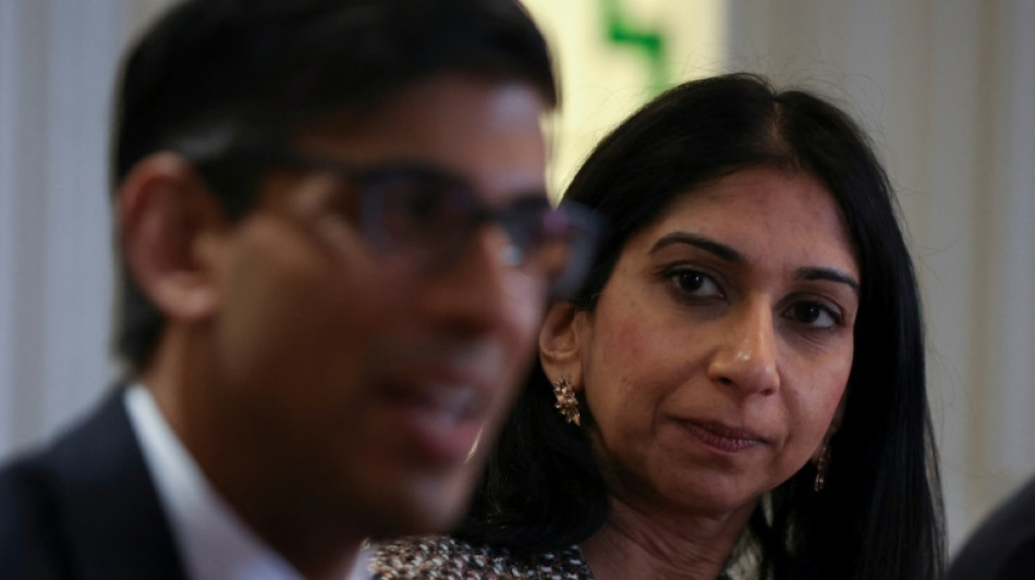 Ministra brit&acirc;nica afirma n&atilde;o ter buscado tratamento favor&aacute;vel ap&oacute;s multa por velocidade