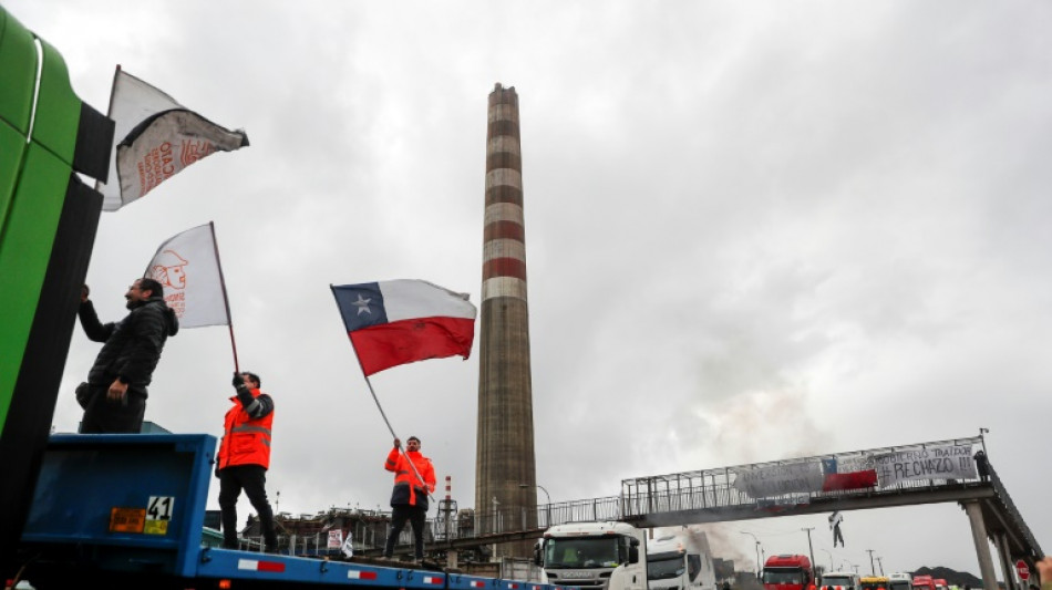 Trabajadores de chilena Codelco suspenden huelga y aceptan cerrar usina contaminante