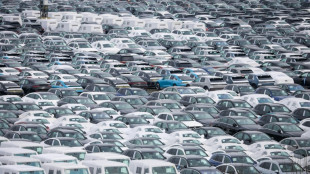 Mercedes-Gewinn bricht zu Jahresbeginn ein - Z&ouml;lle tr&uuml;ben Ausblick