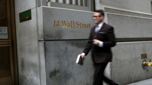 Wall Street poursuit sa glissade, pas inspir&eacute;e par les chiffres de l'emploi am&eacute;ricain