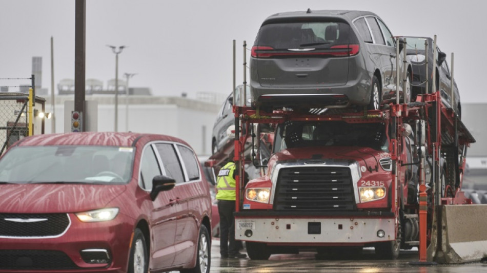 Stellantis suspende parcialmente sua produ&ccedil;&atilde;o em Canad&aacute; e M&eacute;xico