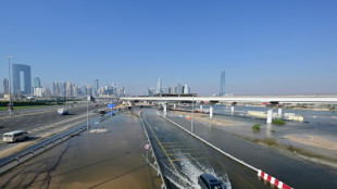 Tres filipinos muertos y tráfico aéreo interrumpido en Dubái por inundaciones en los Emiratos