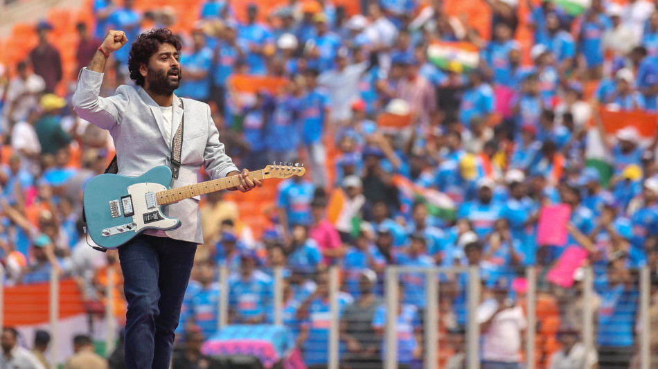 Arijit Singh primo indiano in concerto in uno stadio inglese