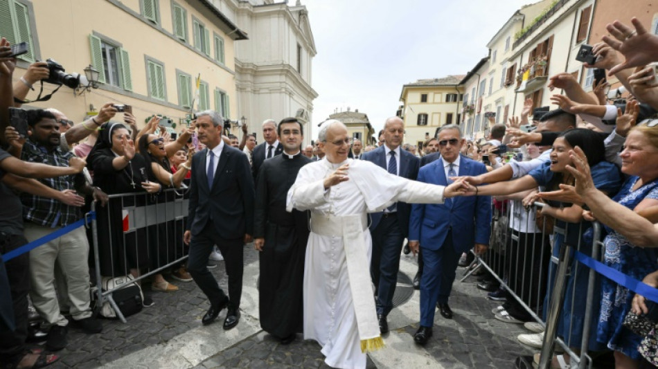 Tausende Menschen nehmen an Angelusgebet von Papst Leo XIV. in Castel Gandolfo teil